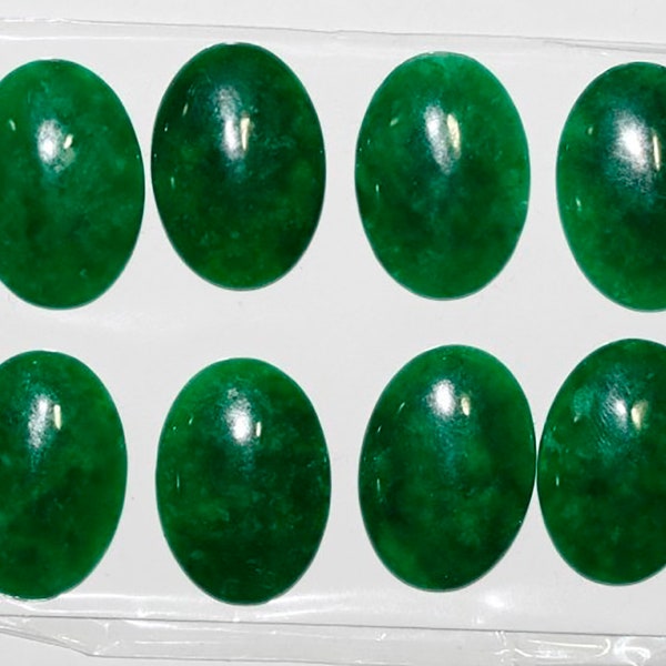 8Pcs Lot   Dyed  Green Jade Oval Cabochon ( 8 Pcs ) 25x18mm