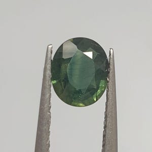 Green Sapphire Faceted Oval 0.75ct 6.2x5.2mm- Natural Sapphire- Natural Gemstone