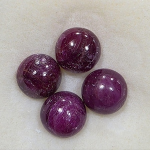 4 st naturliga rubin släta runda cabochoner – 8 mm – Rubin ädelstensparti – 4 delar för smyckestillverkning