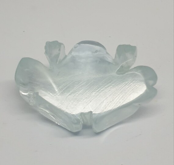 天然石 トルマリン 彫刻 カエル 天然石 トルマリン 彫刻 カエル ユニークな彫刻が施されたアクアマリン