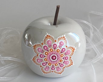 Lovingly hand-painted decorative apple made of porcelain, dot painting, home decoration, mandala art, acrylic painting, gift idea for her