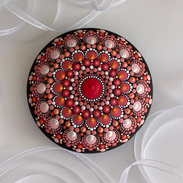 Mandala Stone, Dot Art, Acrylic Art Object, Dot-Painting, painted Stones, Stone Art, Meditation Stone, Dot Mandala, Mandala Art, dotting