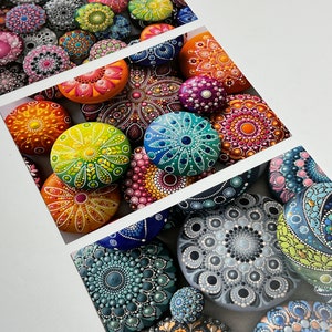 Ensemble de cartes postales mandala pierres dot art, trois cartes de vœux d'art mandala, pierres peintes à la main dans le style de peinture par points, artiste rose fin, set 1
