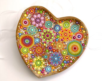 Hand-painted heart bowl/tray made of real wood, mandala flowers in the style of dot painting art, mandala art, acrylic painting