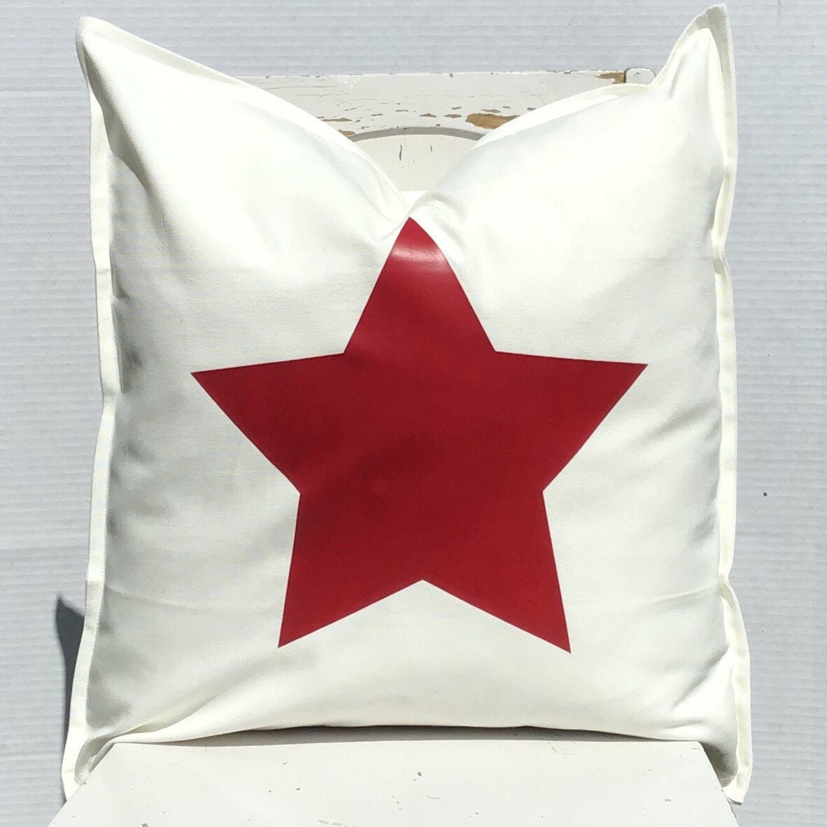red star pillow