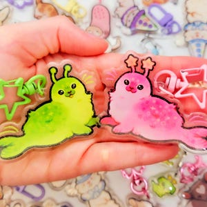 Alien Seal Keychain Set / 2.5in Glitter Double-Sided Acrylic Space Animal Charms / Cute Kawaii Seal Keychains for Animal Lovers