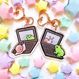 Date Night Acrylic Keychain Set of 2 / 2in Double-Sided Epoxy Glitter Matching Charms / Bug and Frog Lover Gift / Cute Animal Keychain