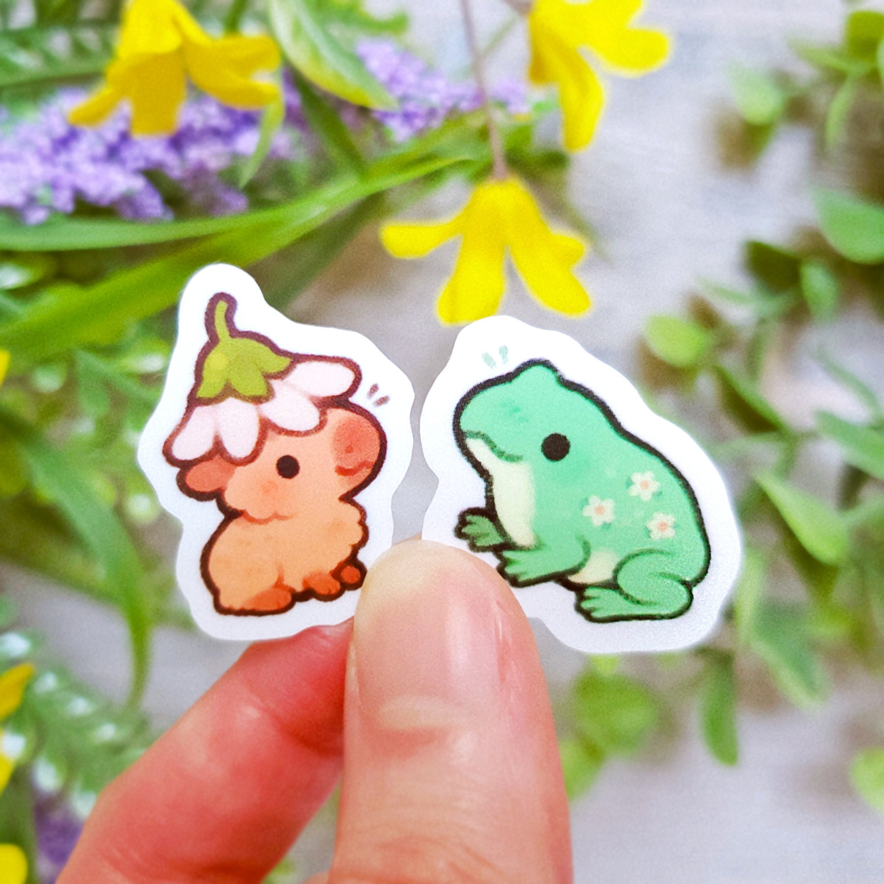 Flower Friends . . . . #doodle #frog #capybara #capybaras #cutememes  #sillymemes #silly #pickone #animals #cuteanimal #relatablememes #m