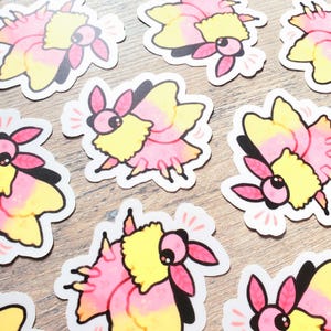 Pink Lemonade Moth Sticker / Süßer wasserdichter Vinyl Rosy Maple Moth Aufkleber Bild 2