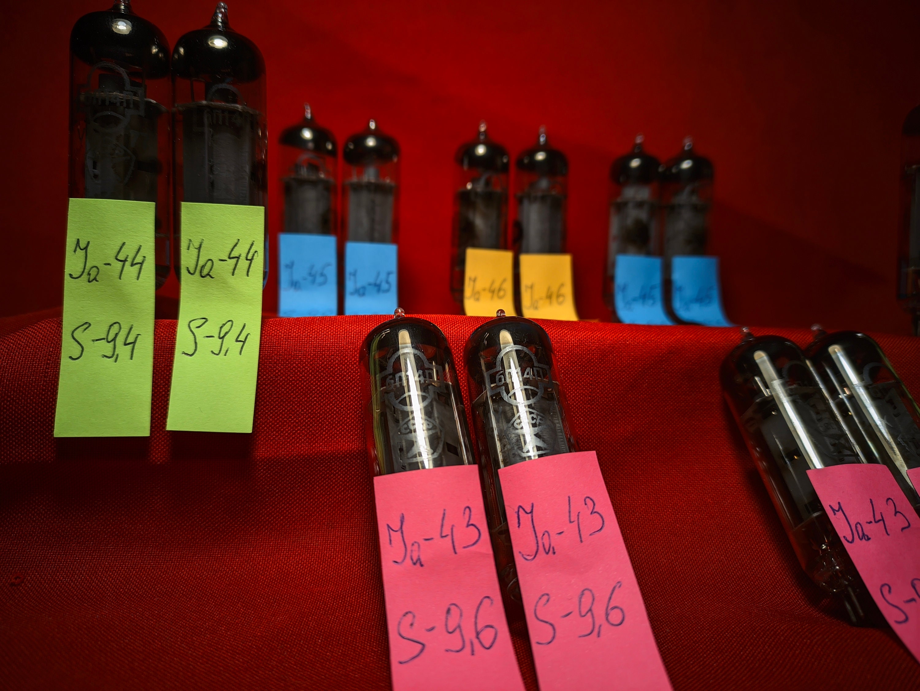 6P14P / EL84/ 6BQ5/ N709のマッチングペア。真空五極管。アンプ。1977