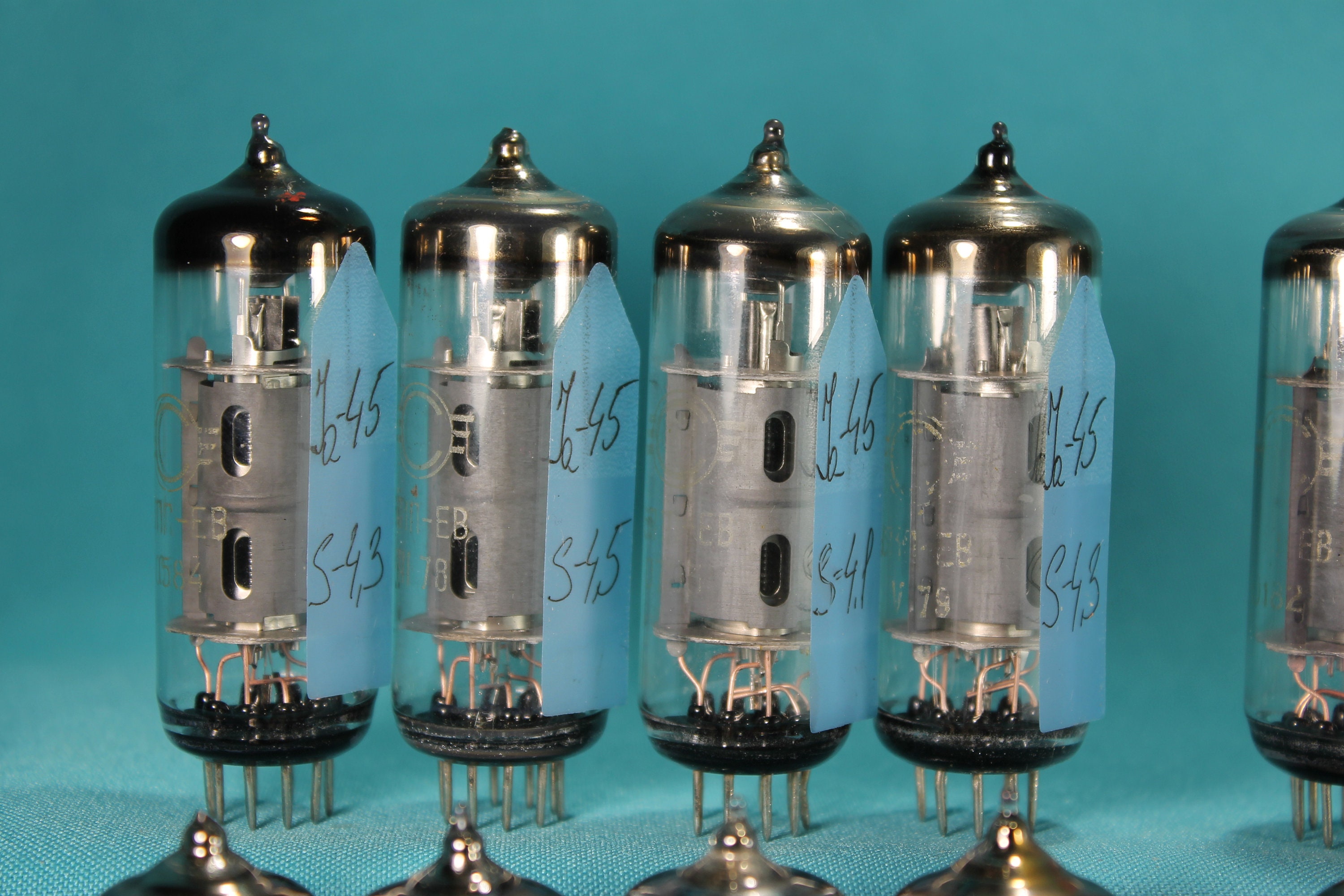 Quad De Tubes 6P1P-EV / 6AQ5 / EL90 Testés Sur Roetest V10 - Neuf NOS, Svetlana, Fabriqué En Russie