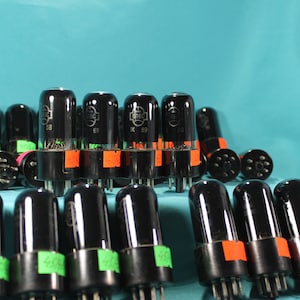 Matched Quad (4 stuks) 6P6S / 6V6 / 6V6GT / 6AY5 / 587 / 1515. Vacuümstraal Tetrode-buizen.Reflector.Getest.Vintage ventielbuizen.AMP.Hi-Fi.