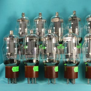 2 stuks G-807/6L6G/6BG6G/6P7S Beam Tetrode buizen. Bruine voet. Getest. Hifi-buizen met buizen.