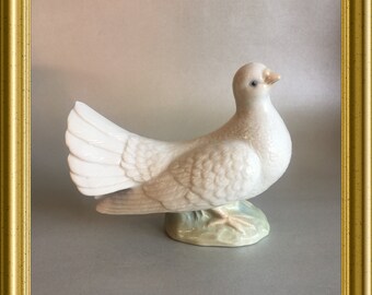 Tiny Pigeon Miniature Sculpture Hand Painted Clay Figurine Bird Totem Small Ornament In 2020 Clay Crafts Air Dry Diy Air Dry Clay Sculpture Clay