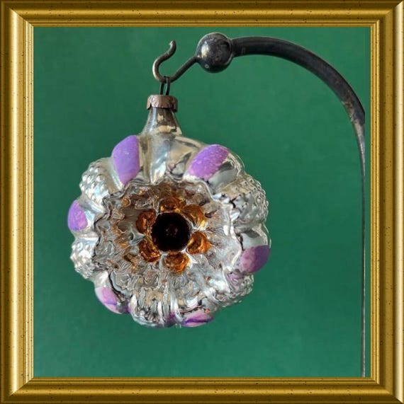 Vintage glass Christmas ornament (nr. 26) with indent