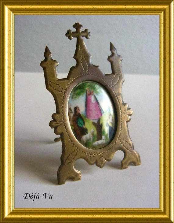 Antique religious frame : Holy Mary on porcelain