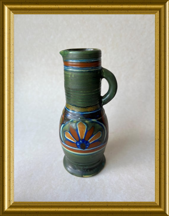 Beautiful hand painted art pottery jug, Jacoba jug: PZH Gouda