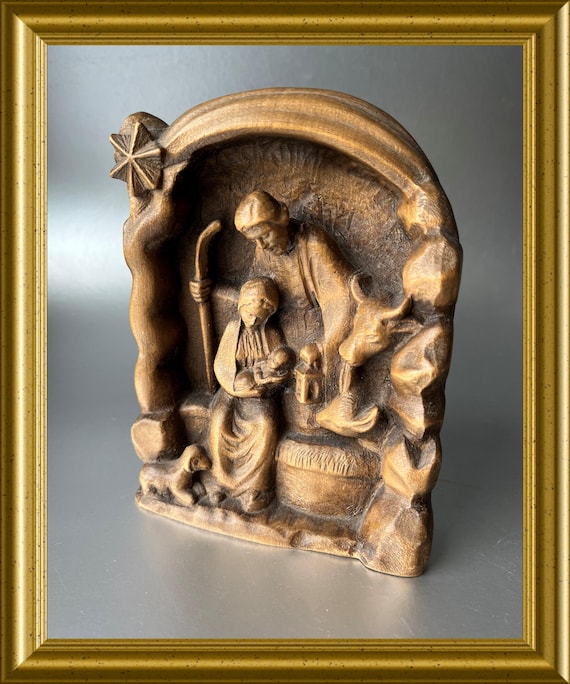 Small wooden crib, nativity set: wood carved holy family