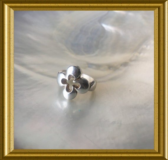 Vintage silver ring