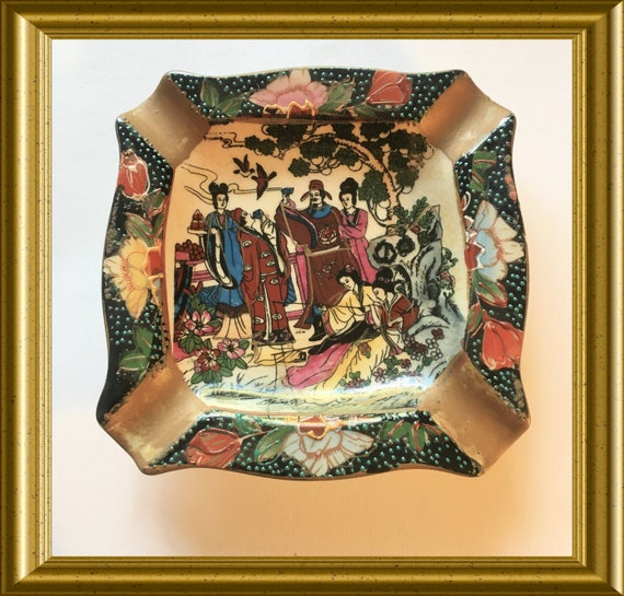 Beautiful hand painted Japanese ashtray