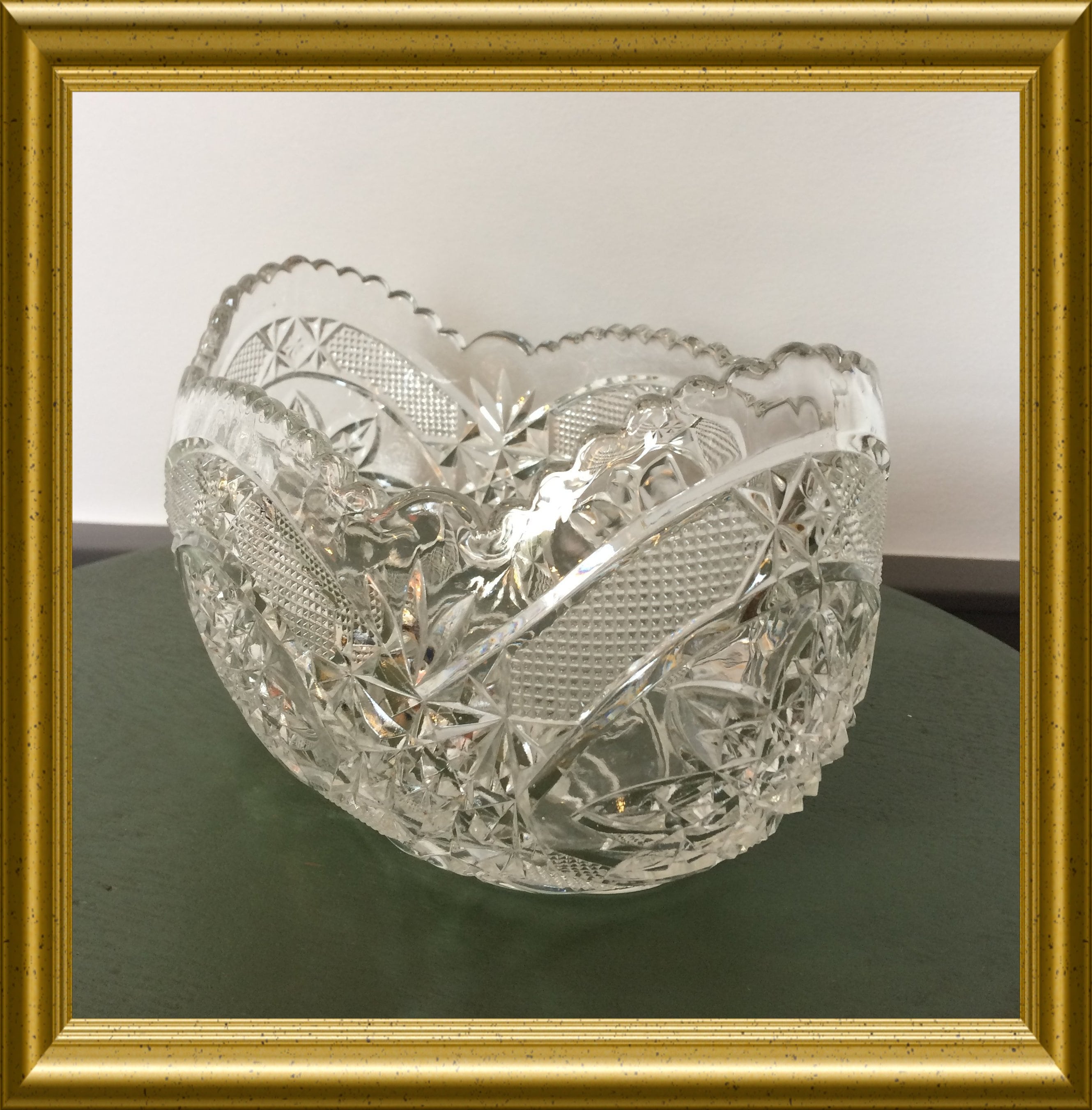 Vintage ovale bowl pressed glass