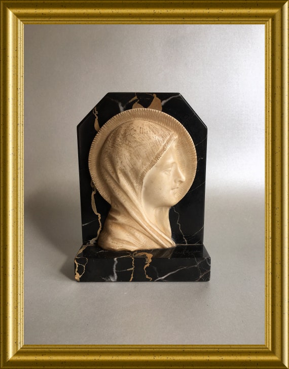 Art deco madonna on marble: signed A. Trefoloni