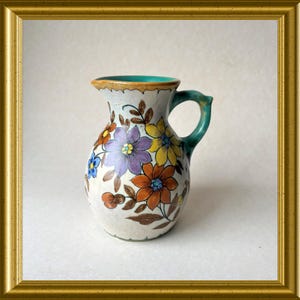 Beautiful handpainted art pottery jug : PZH Gouda, decor Ramia