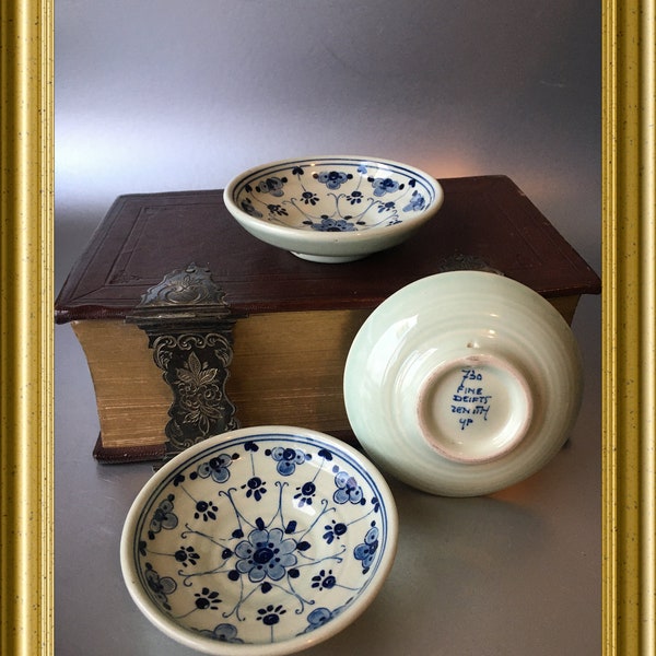 Zenith Gouda art pottery miniature Delftblue plates, 3 pieces, fine delft