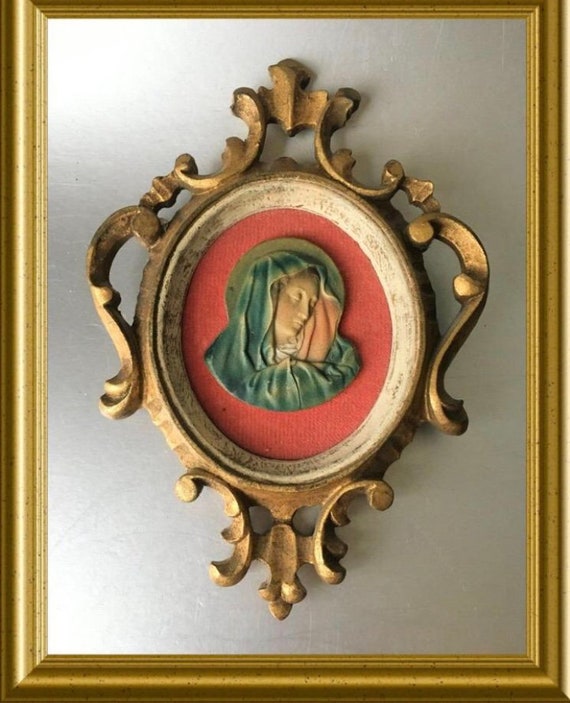 Vintage oval frame: madonna