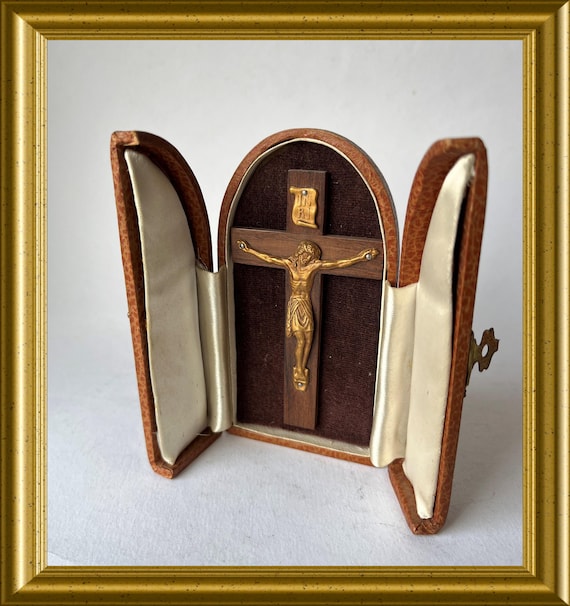 Crucifix with fitted case, travel crucifix, home altar
