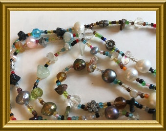 Vintage necklace: small beads, gemstone and pearls