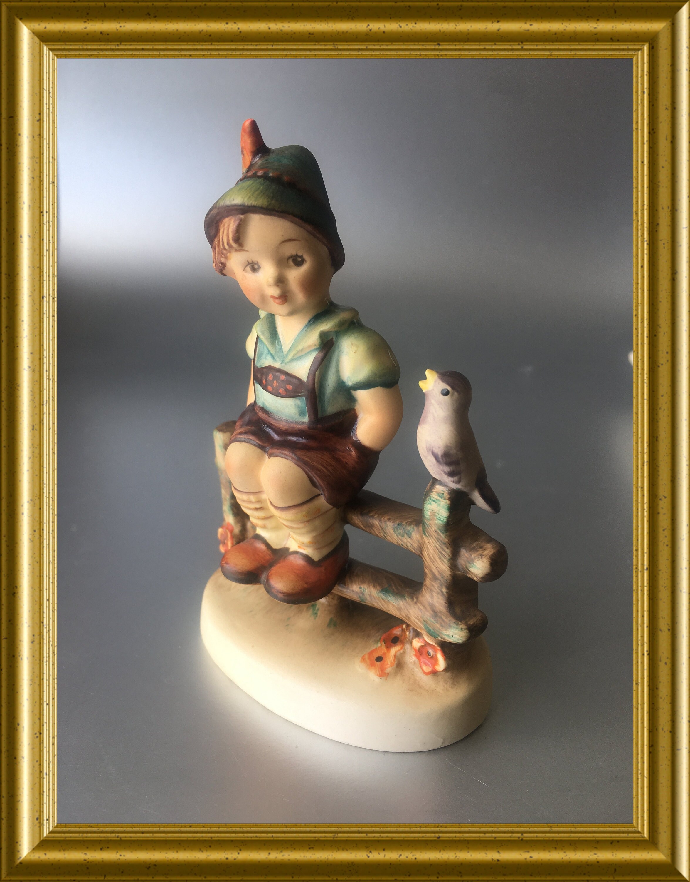Vintage figurine Goebel, Hummel, boy on fence, 111 3/0, TMK2, 50's