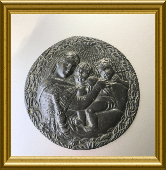 Vintage pewter wall plaque: mother and child, madonna with the chair, madonna child, Raffaello, mado dell seggiola