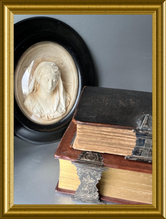 Antique black oval wooden frame: meerschaum, Madonna, Mary