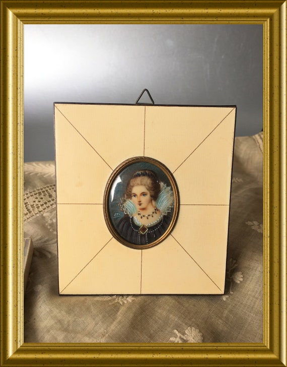 Vintage frame: miniature portrait, lady