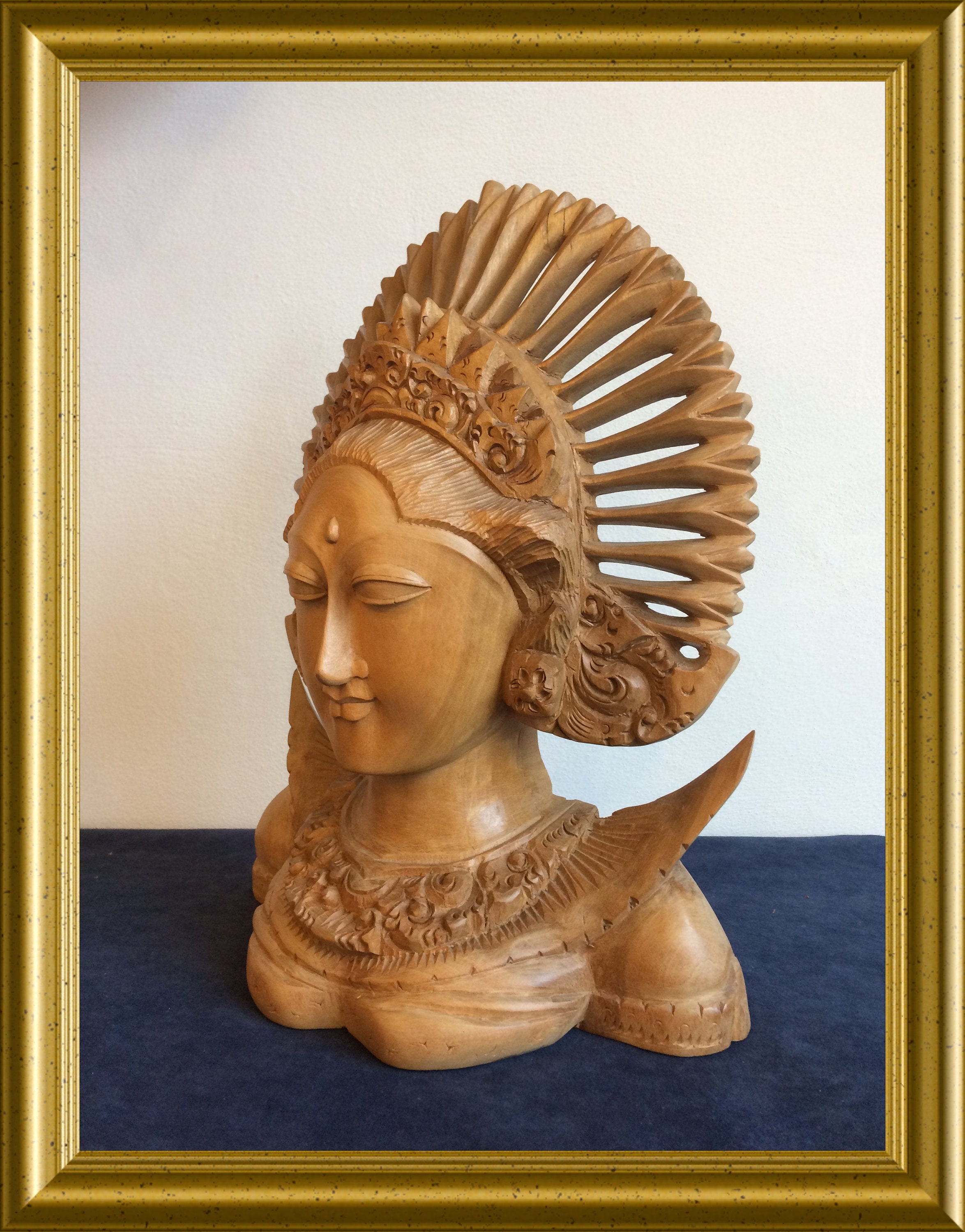 Vintage wooden Bali bust, wood carved figure, Indonesia