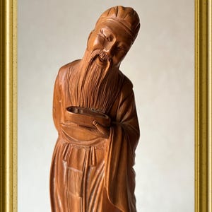 Vintage Chinese wooden figurine: man