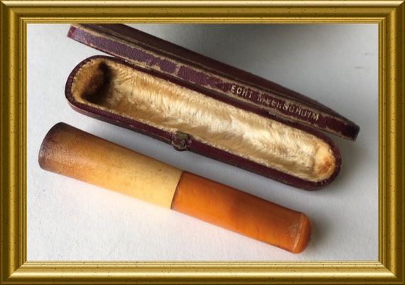 Antique meerschaum and amber cigar holder in original case