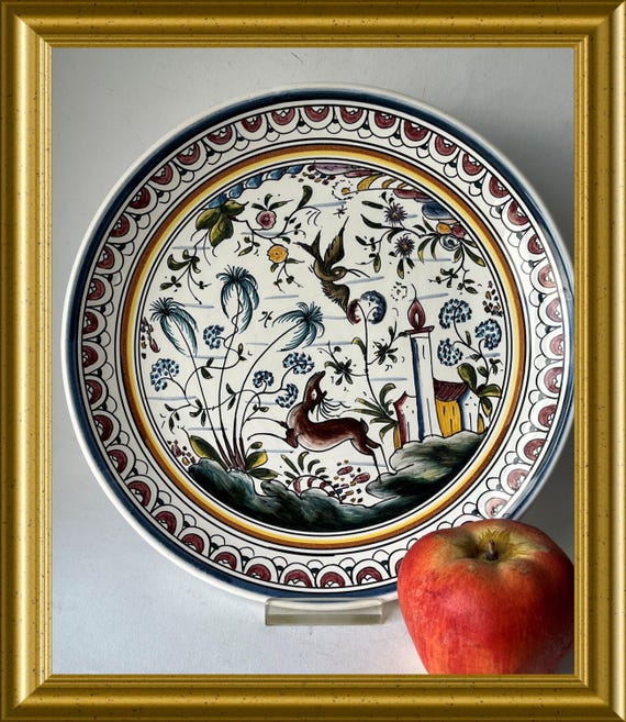 Hand-painted ceramic plate from Estrela de Conimbriga, Portugal