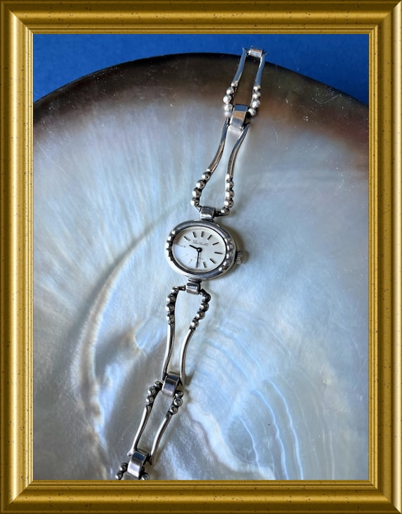 Lovely silver ladies watch: Pantime