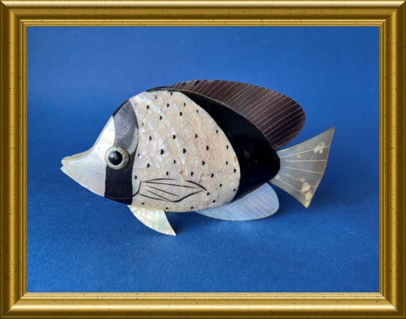 Vintage mother of pearl figurine: fish