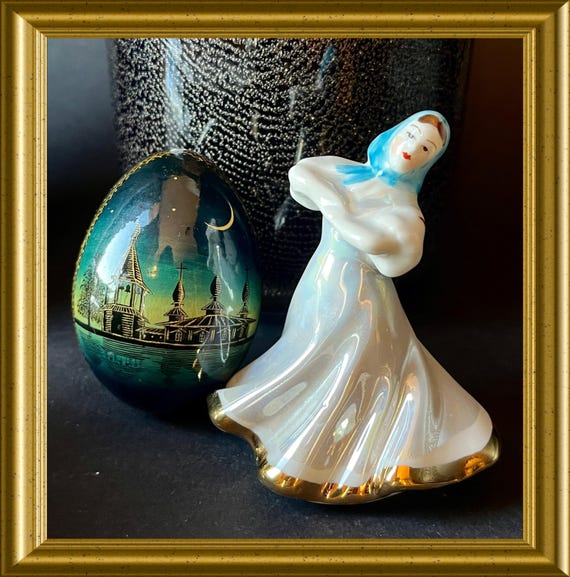 Small porcelain dancer figurine: Pereplyas Dulevo Ayaebo