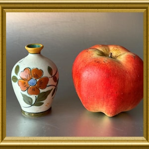Small hand painted art pottery vase: PZH Gouda Holland
