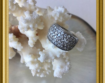 Beautiful silver ring
