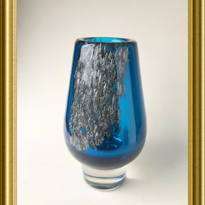 Vintage heavy glass design vase: blue, Heinrich Löffelhardt, Florida, Schott Zwiesel