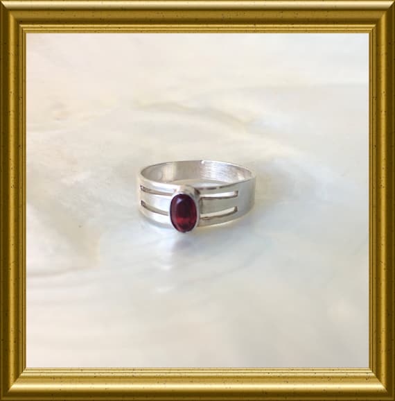 Vintage silver ring with red stone