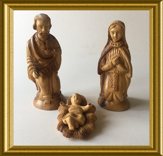 Small wooden nativity set: woodcarving Joseph, Mary, Jesus in crib