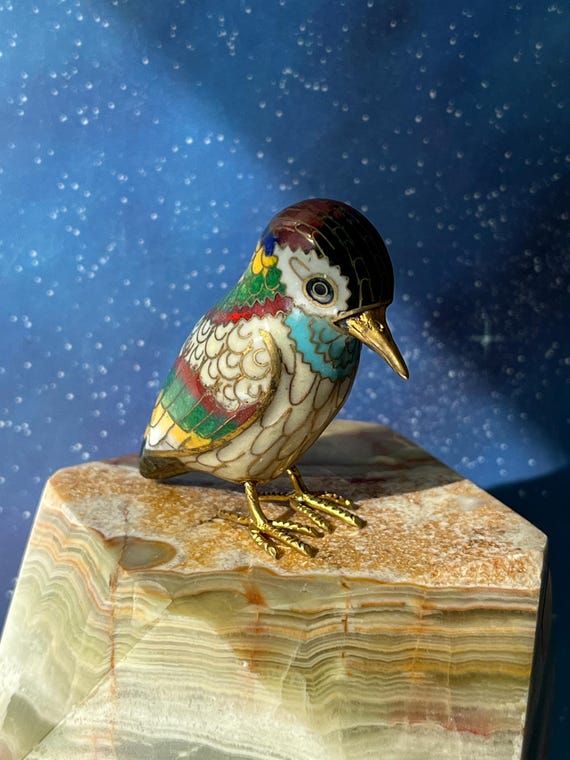 Beautiful small cloisonné statue: miniature bird