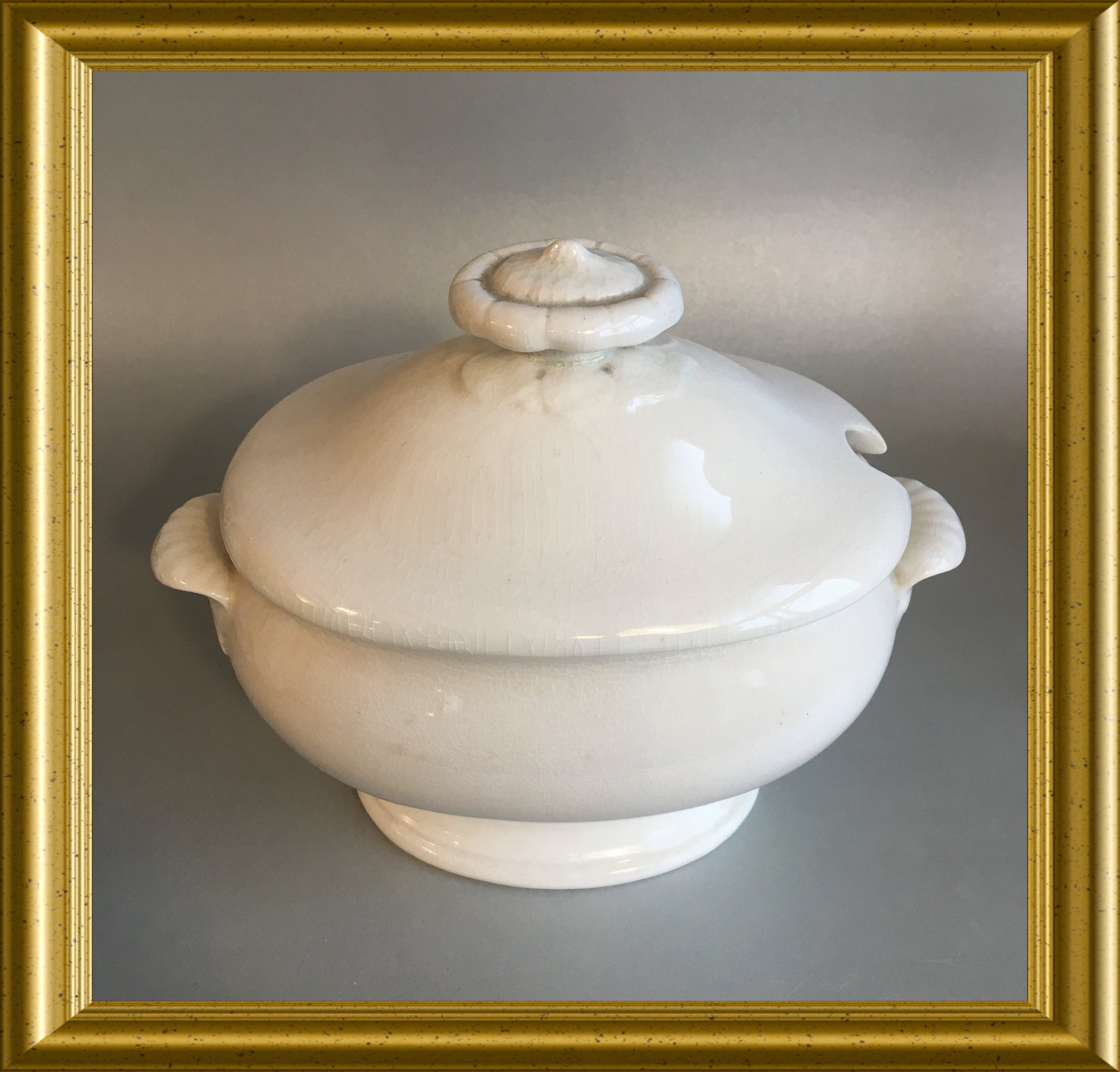 Antique small Wedgwood sauce tureen