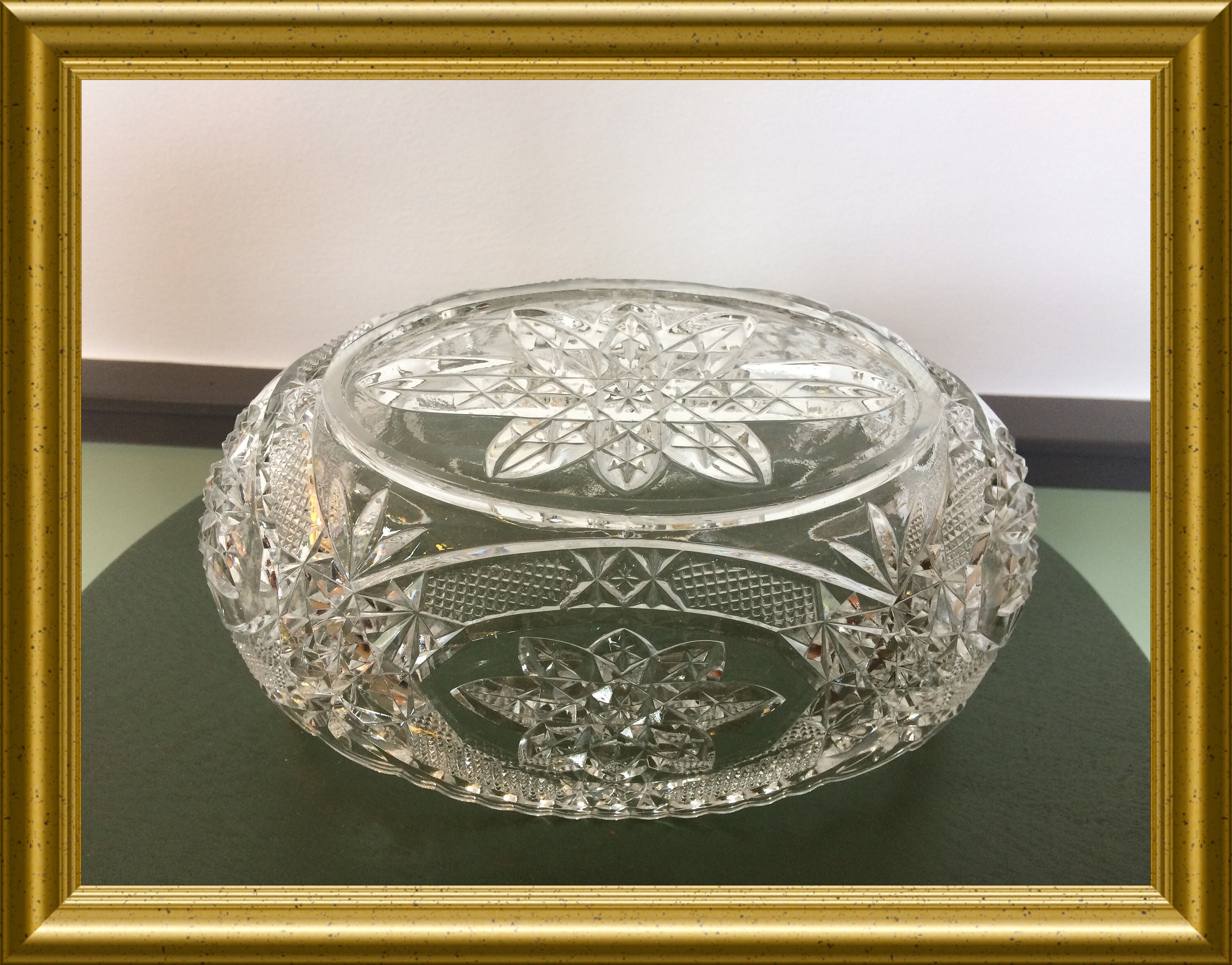 Vintage ovale bowl pressed glass